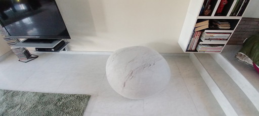 Katsustone pouf/seating element in 100% white marbled wool