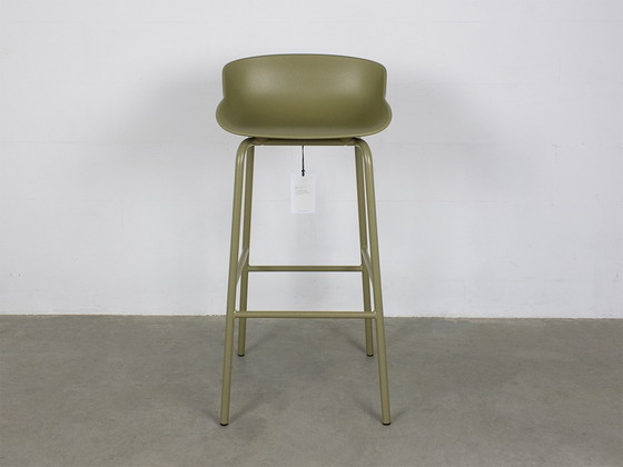 Image 1 of 4 x Normann Copenhagen stools + standing table