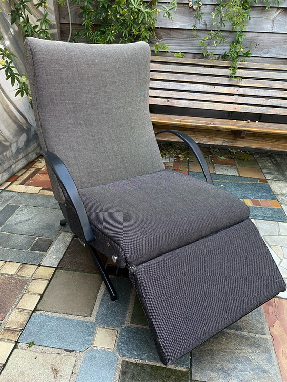 Image 1 of Tecno P40 armchair