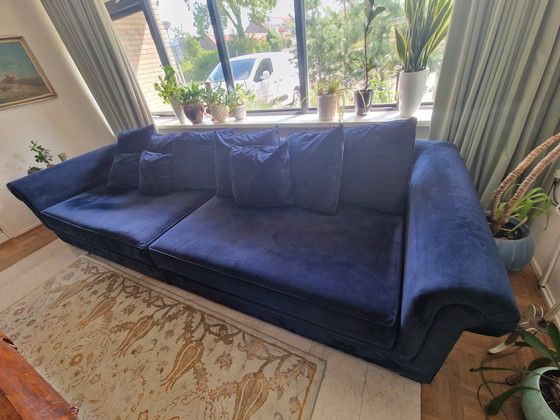 Image 1 of Rofra home velvet sofa