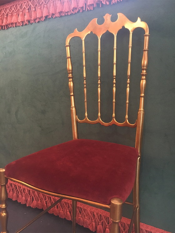 Image 1 of Chaise Chiavari en velours rouge cuivré