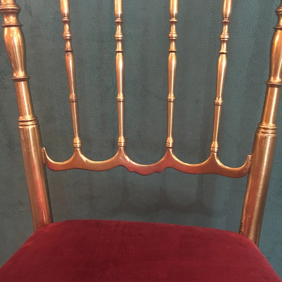 Image 1 of Chaise Chiavari en velours rouge cuivré