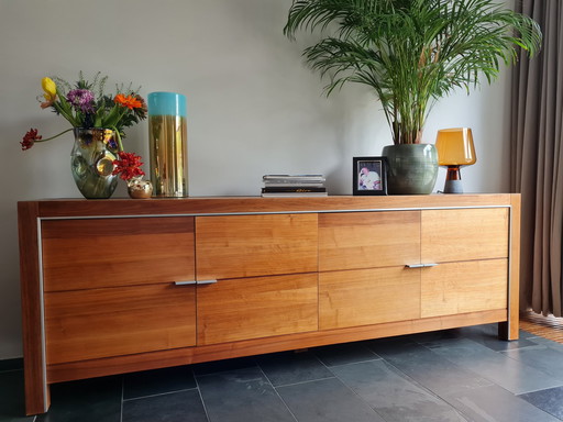 Hand Daalder sideboard