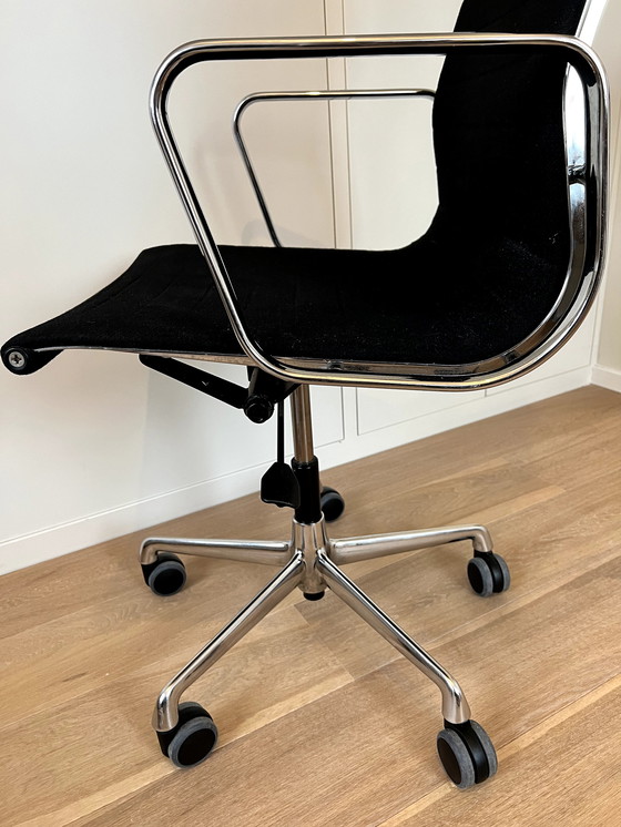 Image 1 of Vitra EA 119 Office Chair