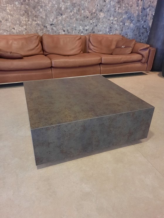 Image 1 of Cubez Iron Grey Tablez table basse