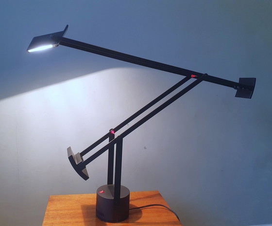 Image 1 of Lampe de bureau Artemide Tizio par Richard Sapper.