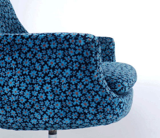 Image 1 of 2 cocktail swivel chairs, 1960s