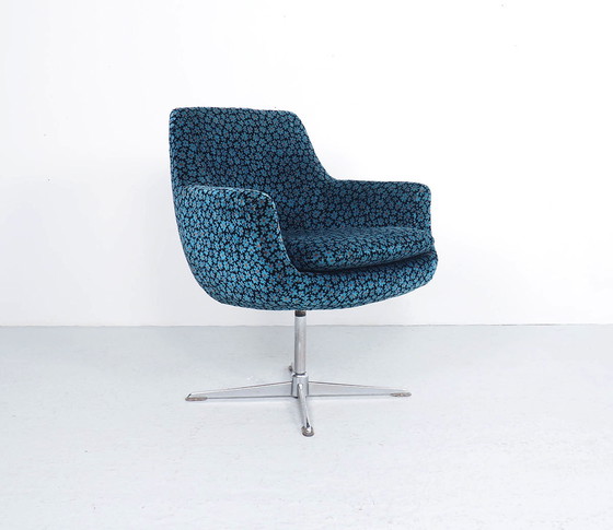 Image 1 of 2 cocktail swivel chairs, 1960s