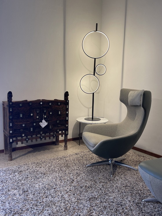 Image 1 of Leolux Pode Osun floor lamp