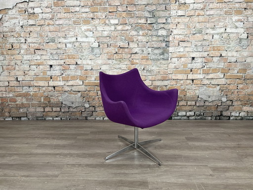 The Padova Basket purple armchair