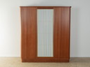 armoire vintage