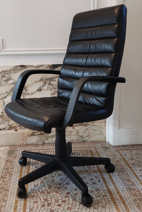 Image 1 of Office chair