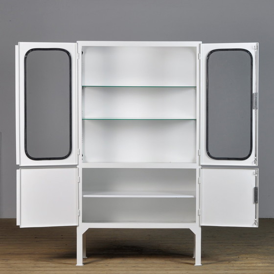 Image 1 of Armoire à pharmacie vintage