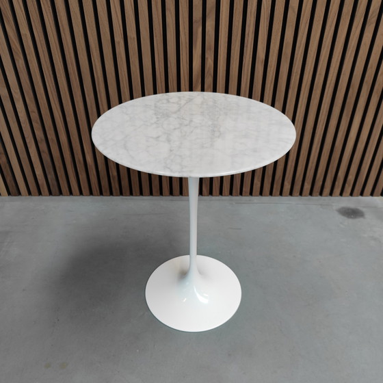 Image 1 of Knoll Saarinen table