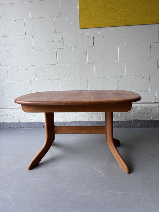 Image 1 of Vintage dining table solid extendable 