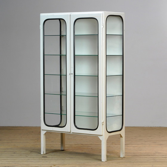 Image 1 of Armoire à pharmacie vintage, 1970