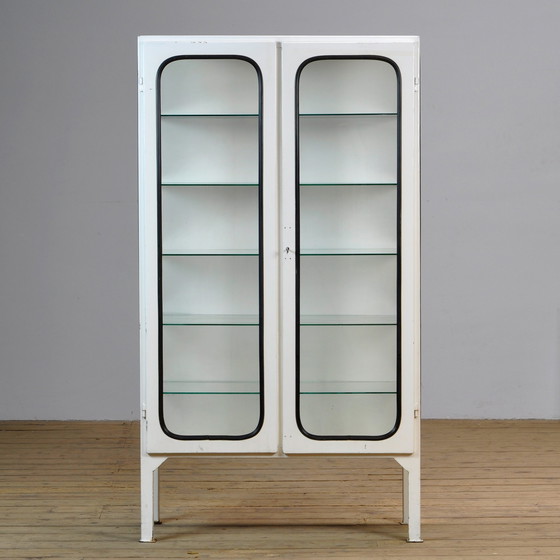 Image 1 of Armoire à pharmacie vintage, 1970