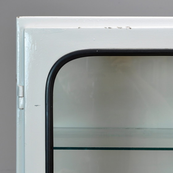 Image 1 of Armoire à pharmacie vintage, 1970