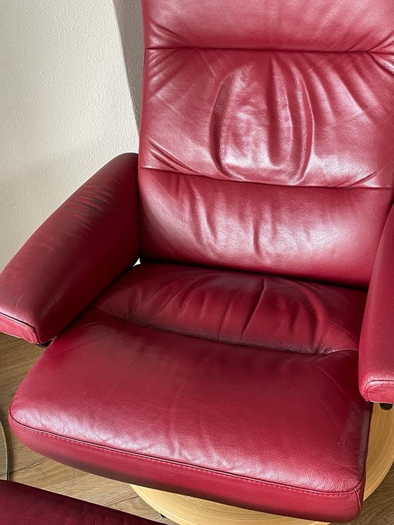 Image 1 of Fauteuil inclinable Stressless avec pouf