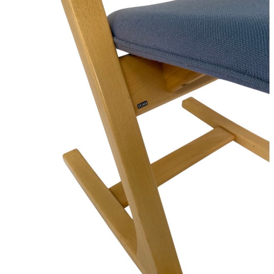 Image 1 of Peter Opsvik - Varier - Pendulum - Ergonomically shaped Rocking chair - Light oak and blue upholstery