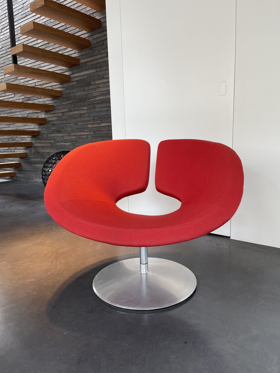 Image 1 of Artifort Apollo armchair swivel base