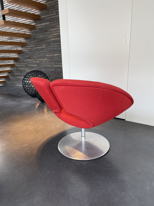 Artifort Apollo armchair swivel base