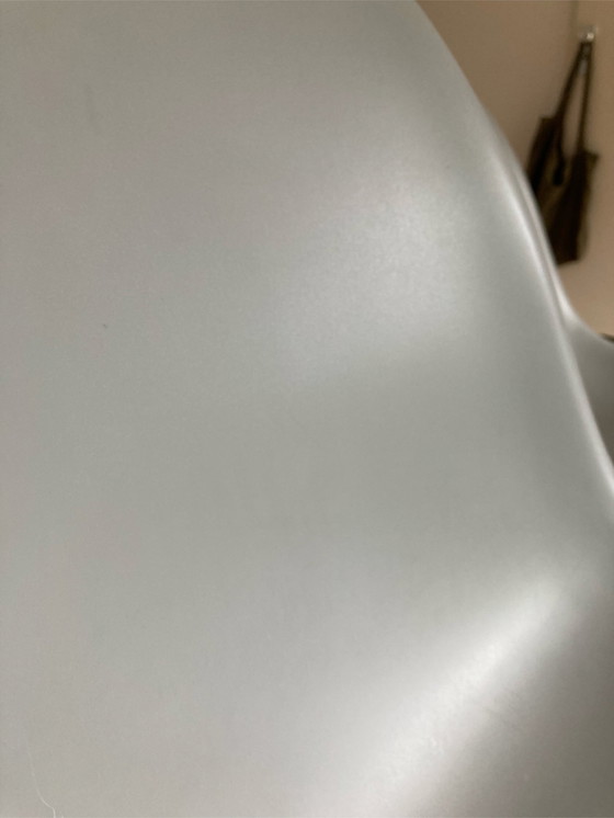 Image 1 of 2x chaise en plastique Vitra Eames