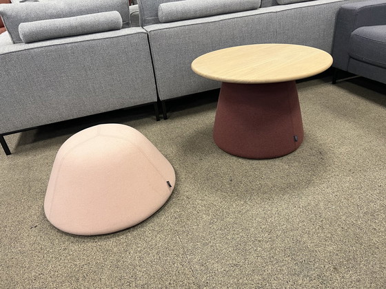 Image 1 of 2x Artifort Terp table & Pouf