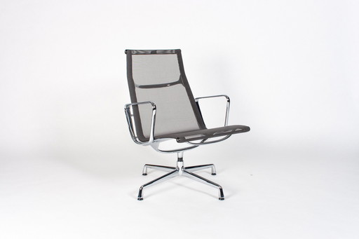 Chaise Eames EA116 de Vitra