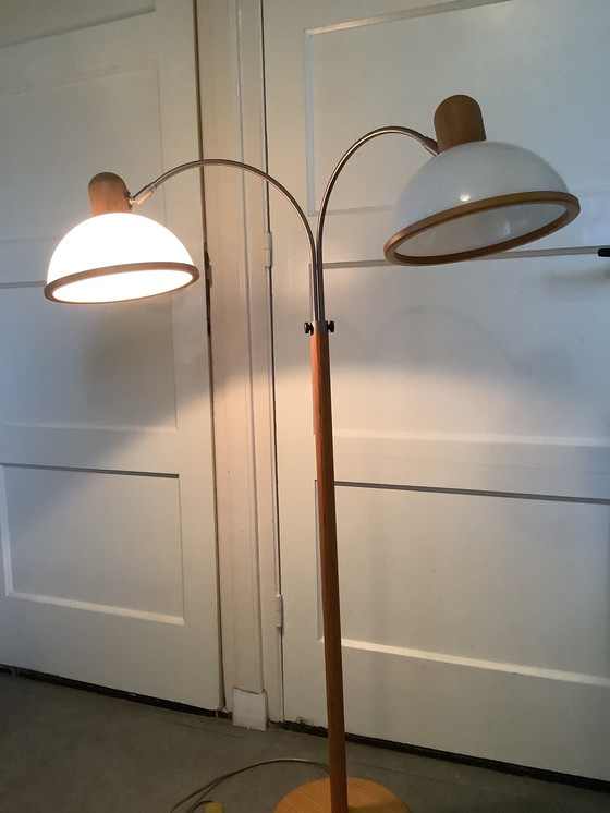 Image 1 of Lampadaire vintage ajustable en pin danois avec abat-jour en plastique