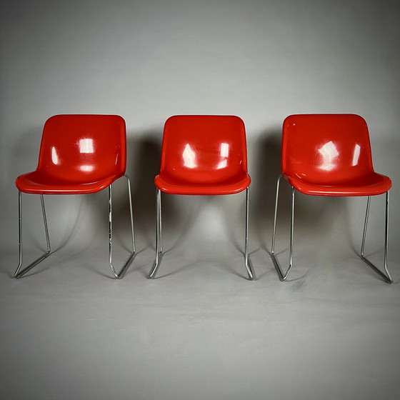 Image 1 of 6x Artifort Beso Chair by Khodi Feiz