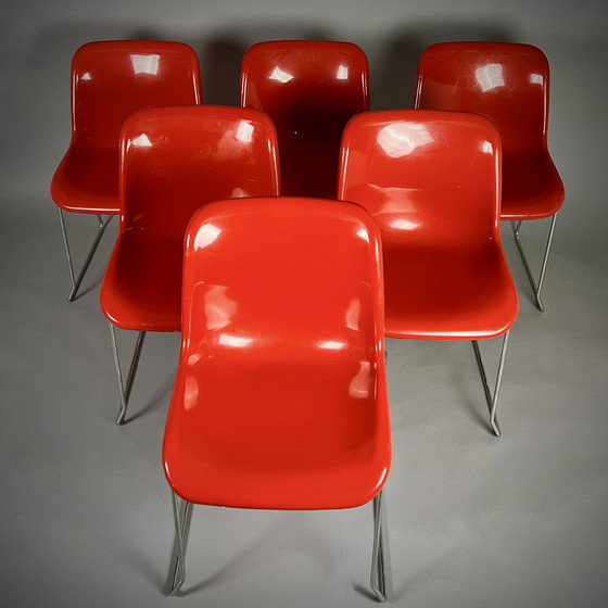 Image 1 of 6x Artifort Beso Chair by Khodi Feiz