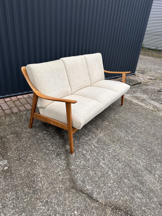 Image 1 of Divano vintage a 3 posti