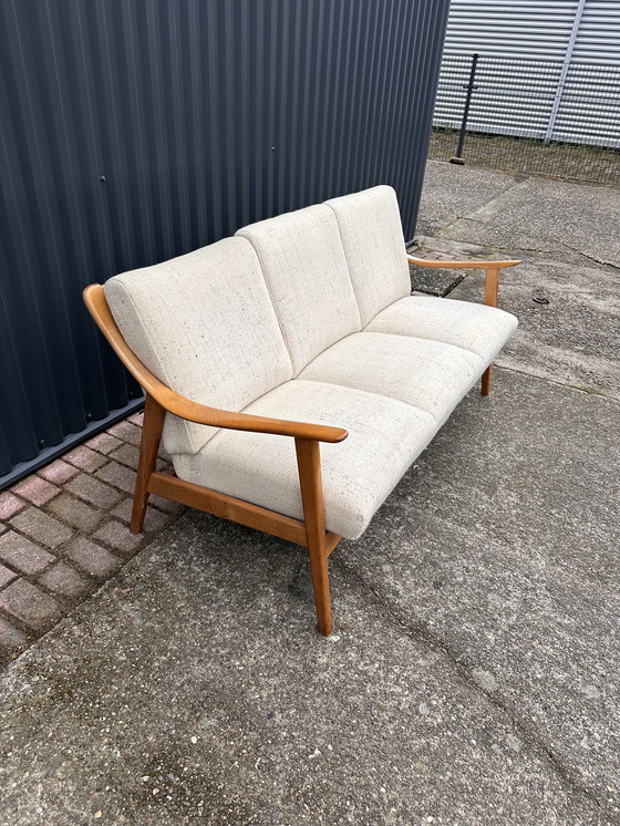 Image 1 of Divano vintage a 3 posti