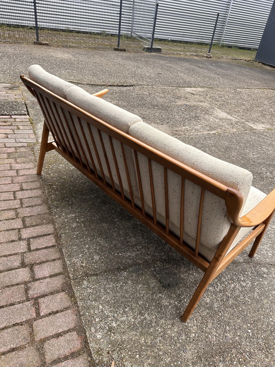 Image 1 of Divano vintage a 3 posti