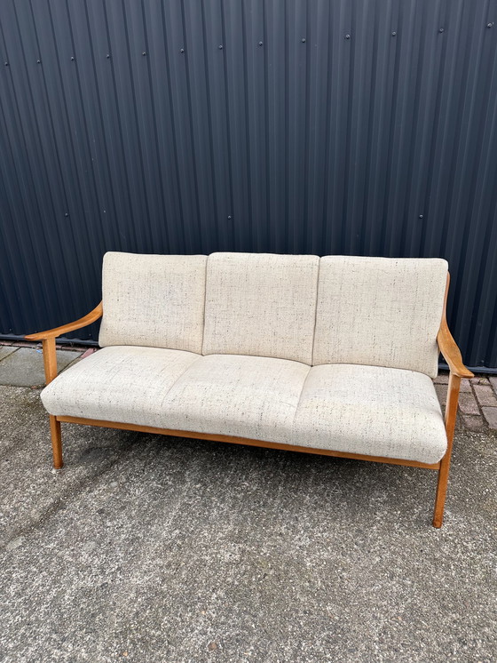 Image 1 of Divano vintage a 3 posti