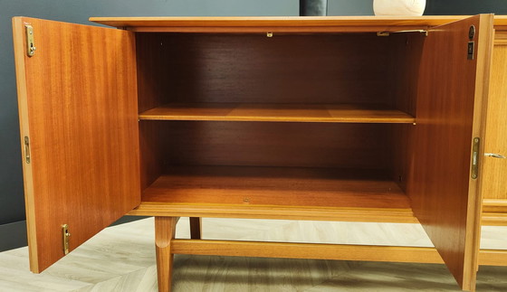 Image 1 of Credenza vintage di metà secolo