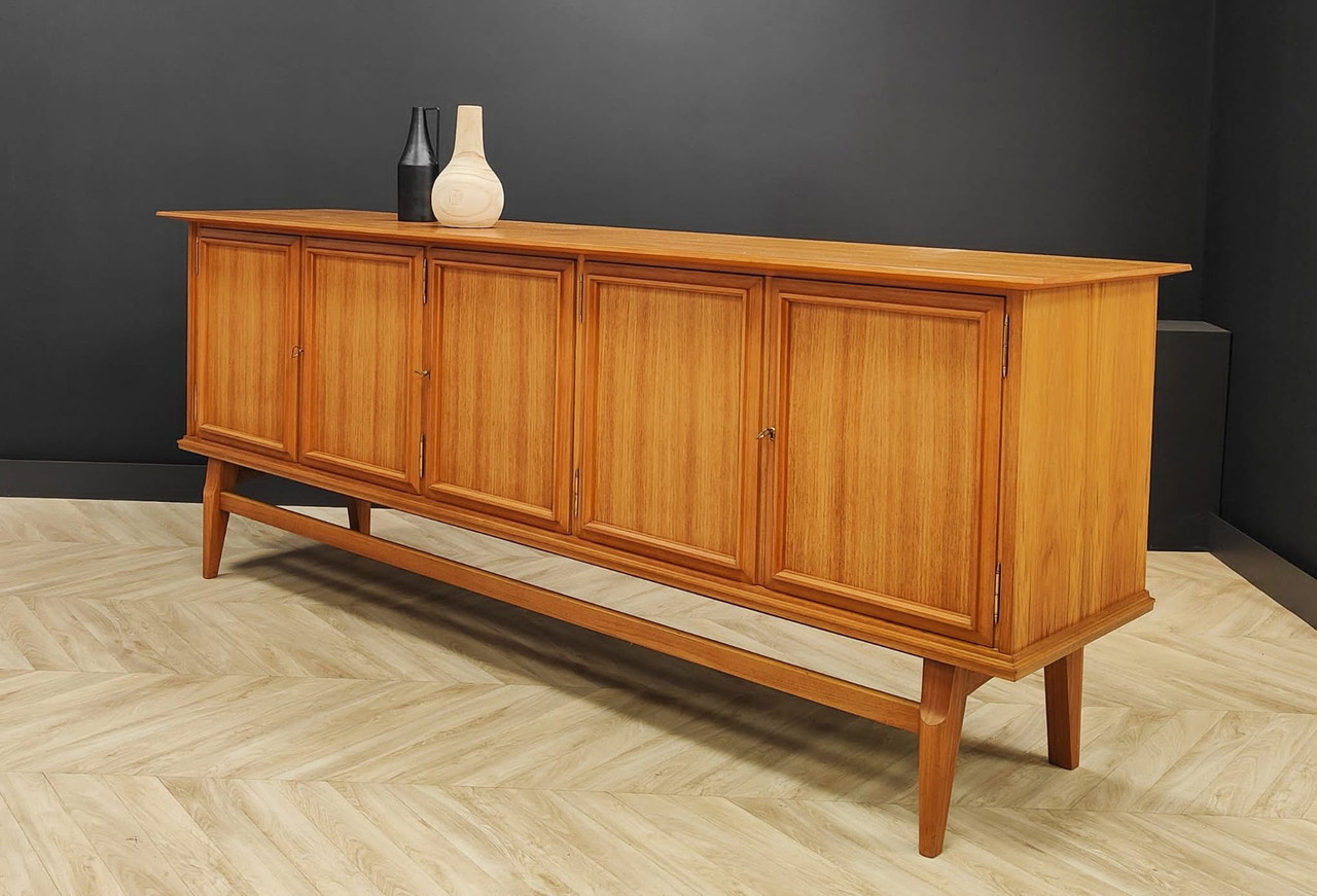 Credenza vintage di metà secolo