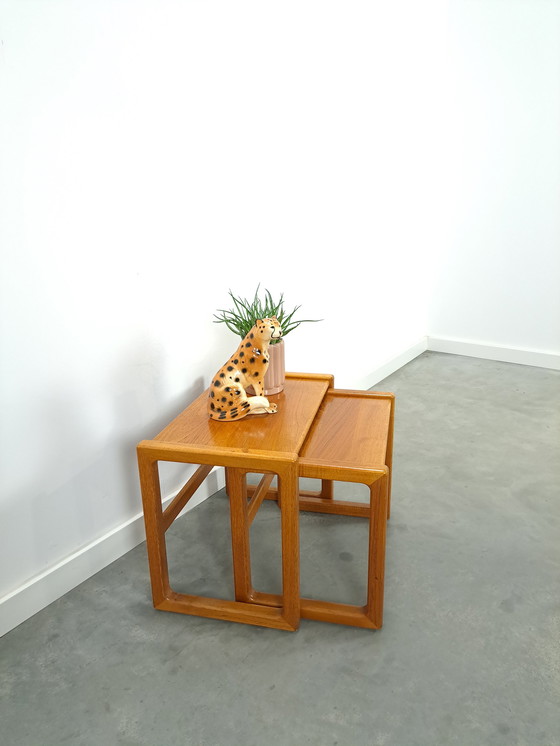 Image 1 of Ensemble de tables d'appoint en teck table vintage