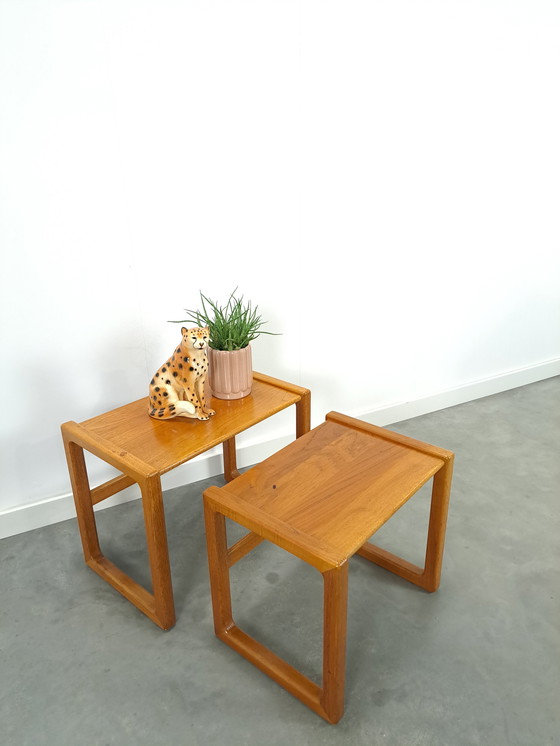 Image 1 of Ensemble de tables d'appoint en teck table vintage