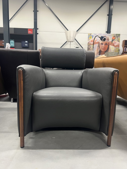 Fauteuil Goncharov Leolux en cuir gris