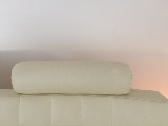 Image 1 of Leolux volare 2-seater sofa cream white / cream