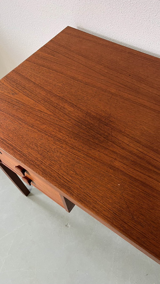 Image 1 of Bureau vintage danois en teck
