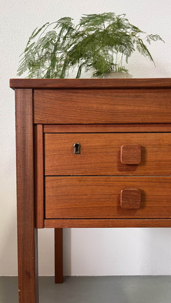 Image 1 of Bureau vintage danois en teck