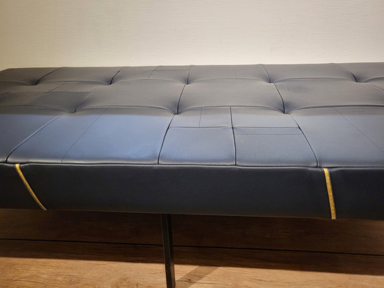 Image 1 of Banc vintage pour galerie