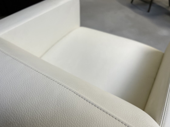 Image 1 of Fauteuil Artifort Mare cuir blanc