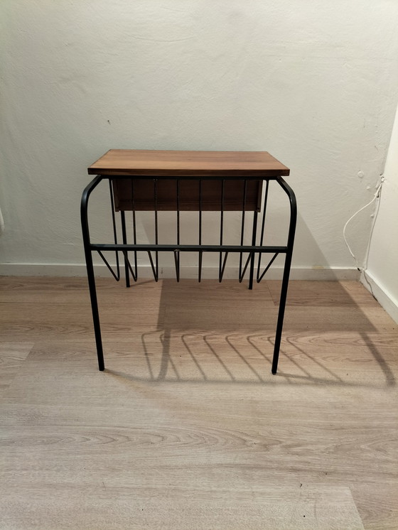 Image 1 of Porta giornali con mobiletto per telefono d'epoca