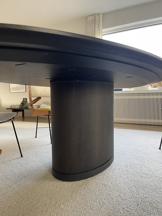 Image 1 of Arco Spazio table oval