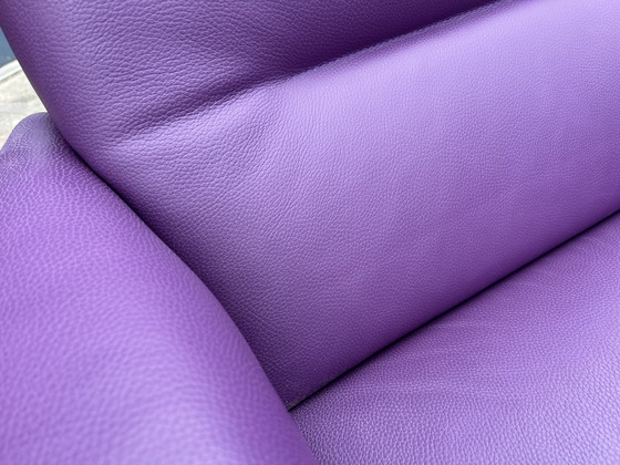 Image 1 of Fauteuil Leolux Boa Vista cuir violet