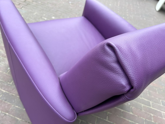 Image 1 of Fauteuil Leolux Boa Vista cuir violet